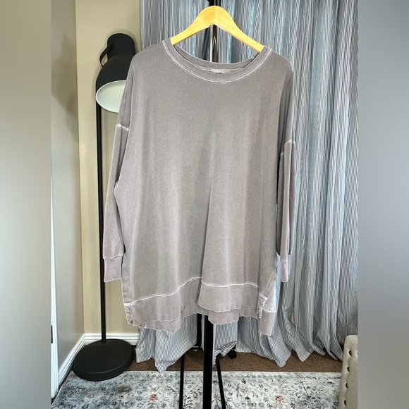 Old Navy Tops - Old Navy Tunic Sweatshirt
XXL
Clay colored 
Oversized